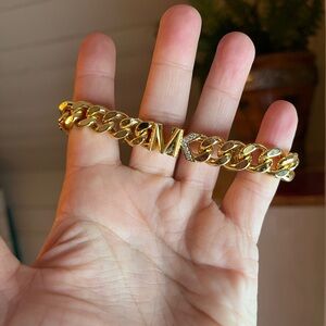 MAGNIFICENT Michael Kors Gold Chain-Link Bracelet